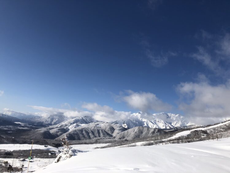 白馬乗鞍温泉スキー場：長野県の冬の隠れた宝石